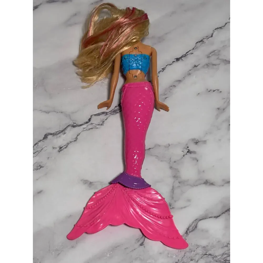 2015 Barbie Dreamtopia Rainbow Lights Mermaid Doll Blonde w/ Light-up Tail